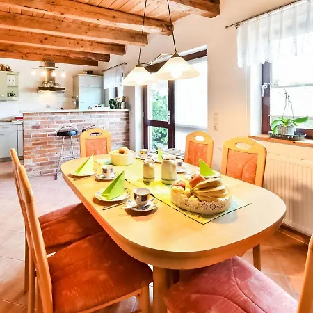 Сasa de vacaciones Modernes In Mit Sauna